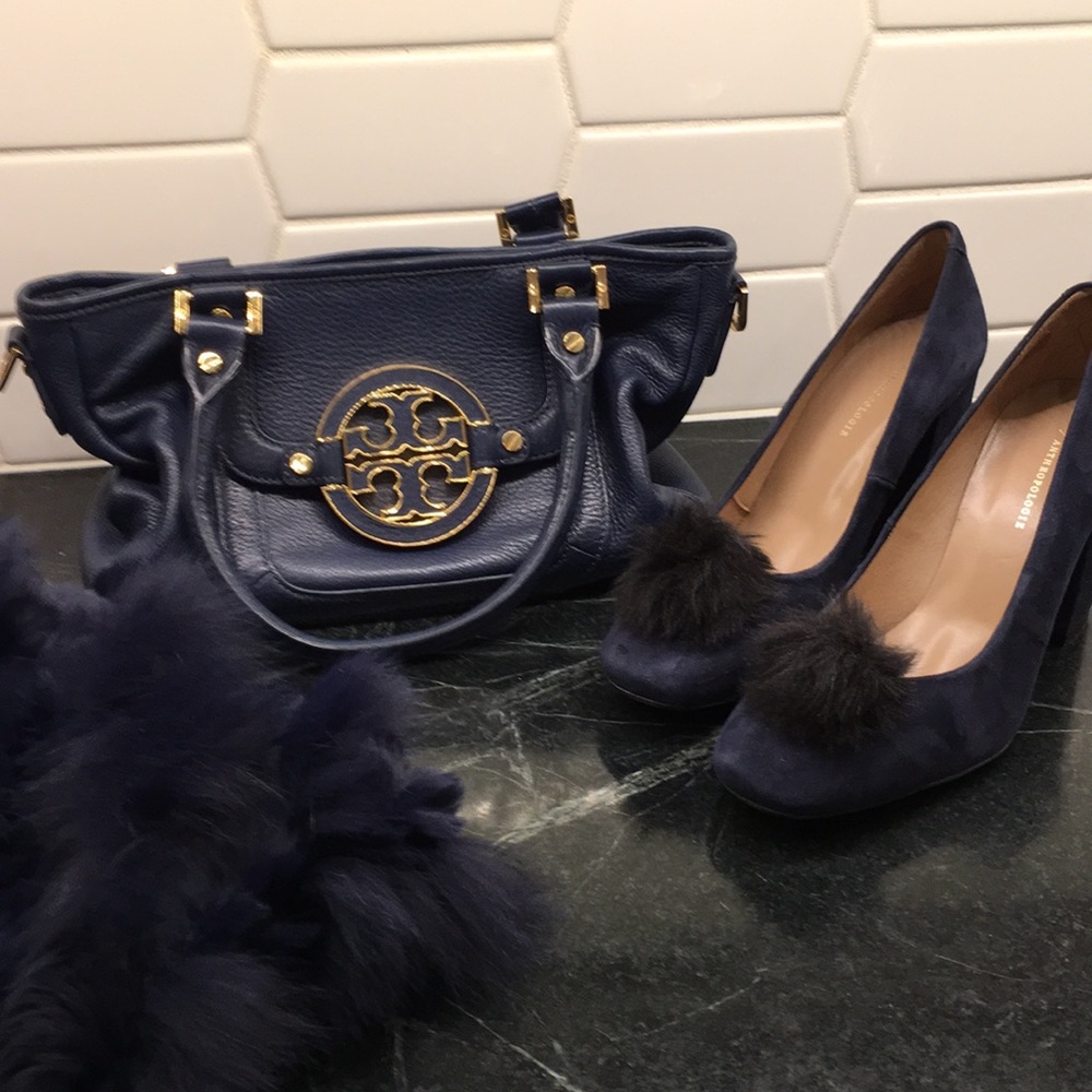 Tory Burch Amanda Crossbody in Navy